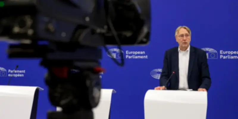 Accord UE-États-Unis en suspens après l'invalidation des droits de douane américains