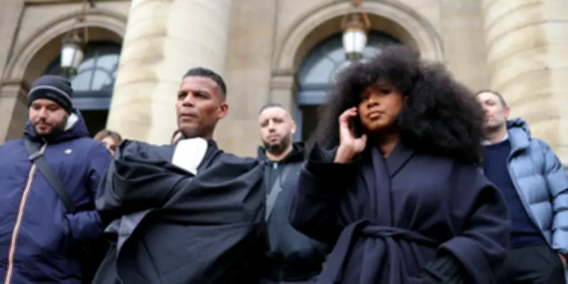 Affaire Adama Traoré : la Cour de cassation clôt le dossier judiciaire, mais le débat sur les violences policières perdure