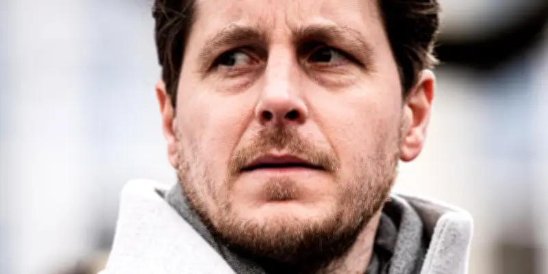 Affaire Julien Bayou : le témoignage écarté d'une ex-compagne et l'embarras persistant des Ecologistes