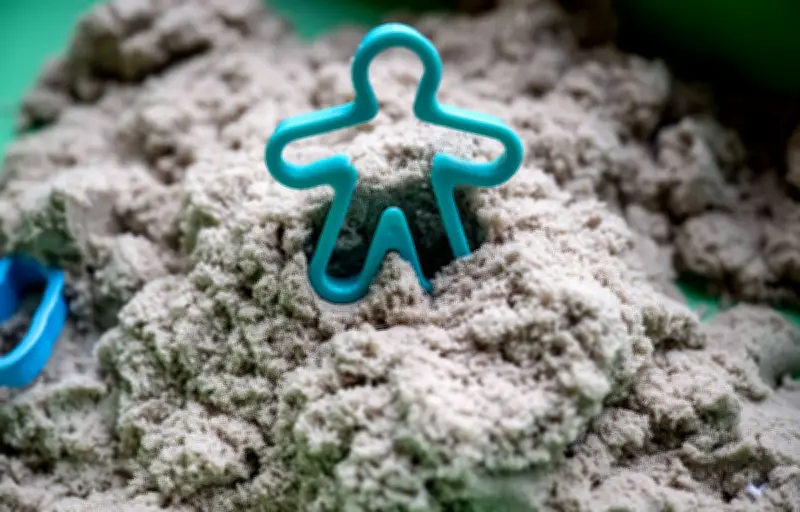 Alerte aux jouets en sable contaminés à l'amiante : la DGCCRF ordonne l'arrêt des ventes