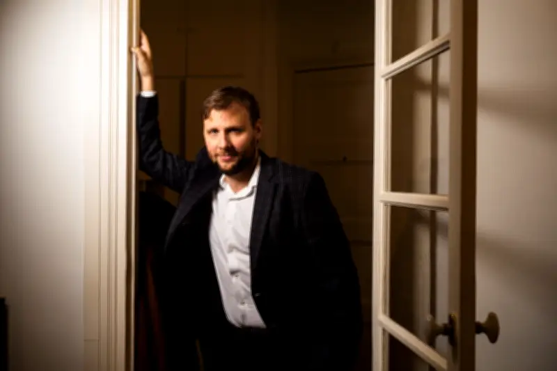 Alexandre Devecchio : une contre-histoire des banlieues entre gratitude et analyse