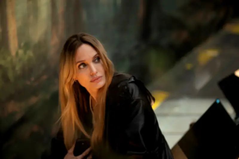 Alice Winocour dévoile 'Coutures' : un film intime sur le cancer et la mode