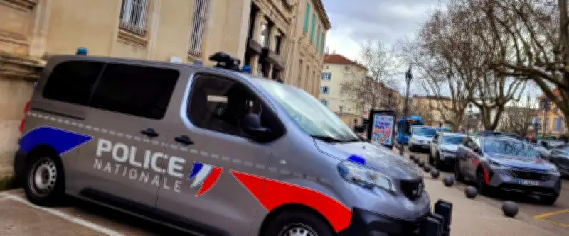 Alès : un prévenu lunaire jugé pour le rétroviseur vandalisé d'un agent de sécurité