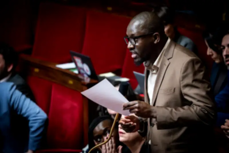 Aly Diouara dénonce des dons de poulet lors de la campagne à La Courneuve