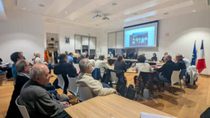 Angoulins : dernier conseil municipal avant les élections, finances stables et sécurité renforcée