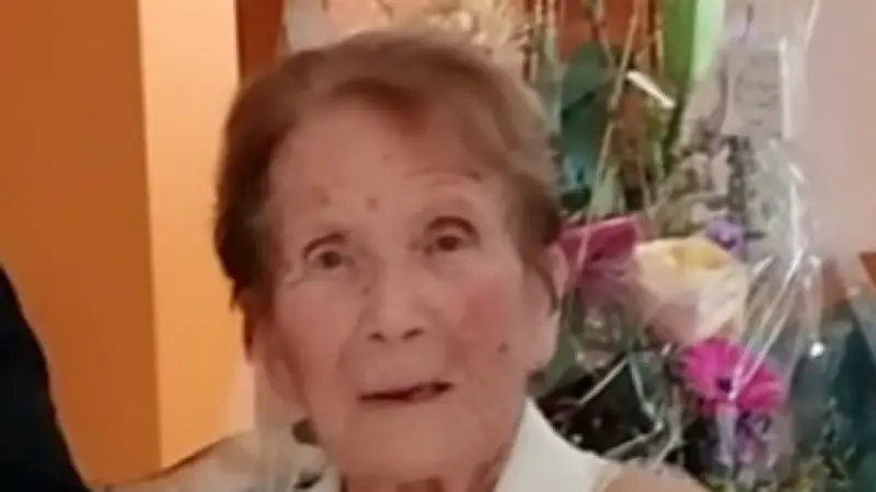 Annie Lieutaud fête ses 100 ans à Caveirac : une vie marquée par la résilience et la passion des mots