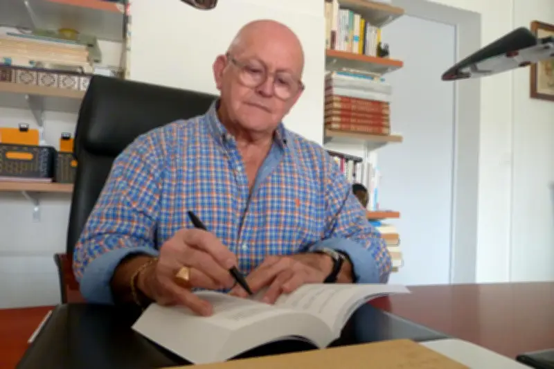 Anny Duperey et Patrice Landry en dédicace à Bordeaux pour le Salon des seniors