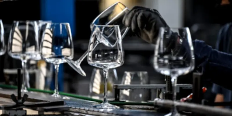 Arc France en redressement : Thimothée Durand, héritier du verrier, propose une reprise douloureuse