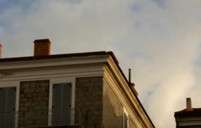 Arsenal de guerre découvert en Corse : le propriétaire mis en examen, son fils revendique l'usage