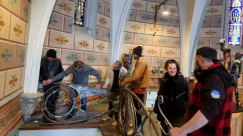 Artistes ferrailleurs à Lodève : l'exposition Métalorgie se prépare collectivement