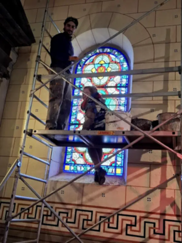 Arveyres : un vitrail de 1880 restauré grâce à l'association Aspa et des maîtres verriers