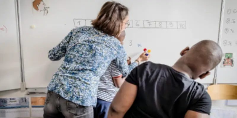 Autisme : la HAS publie de nouvelles recommandations pour une scolarisation continue