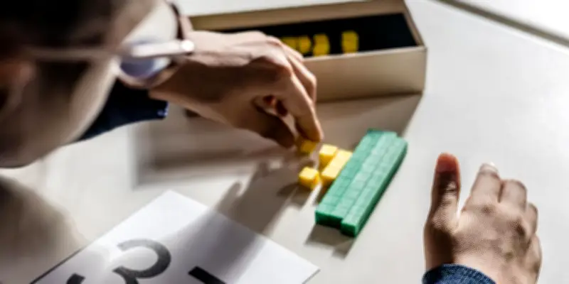 Autisme : les nouvelles recommandations de la HAS clarifient les approches non recommandées