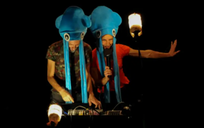 « Autobiographie d’un poulpe » : un spectacle interactif qui interroge notre rapport au vivant