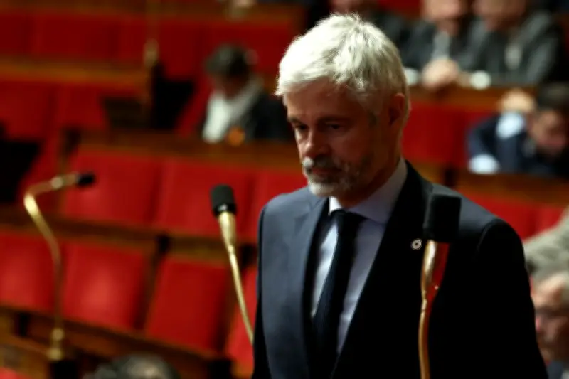 Auvergne-Rhône-Alpes : l'opposition questionne le cumul des mandats de Laurent Wauquiez