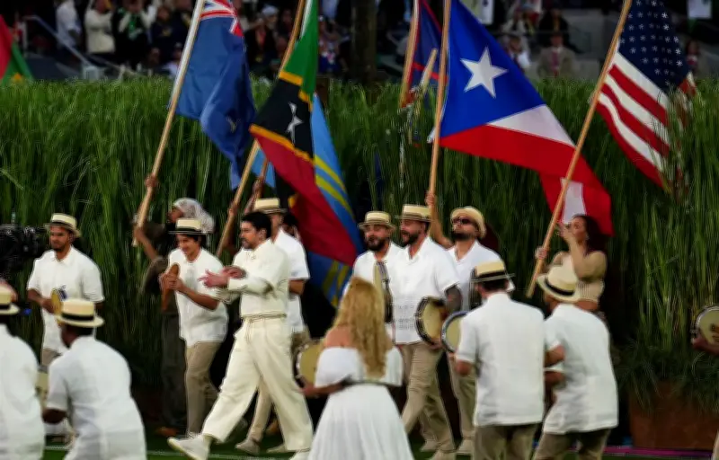 Bad Bunny transforme la mi-temps du Super Bowl en manifeste politique et culturel latino