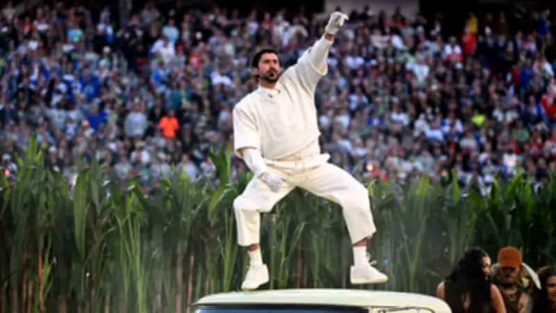 Bad Bunny vide son compte Instagram après son spectacle politique au Super Bowl