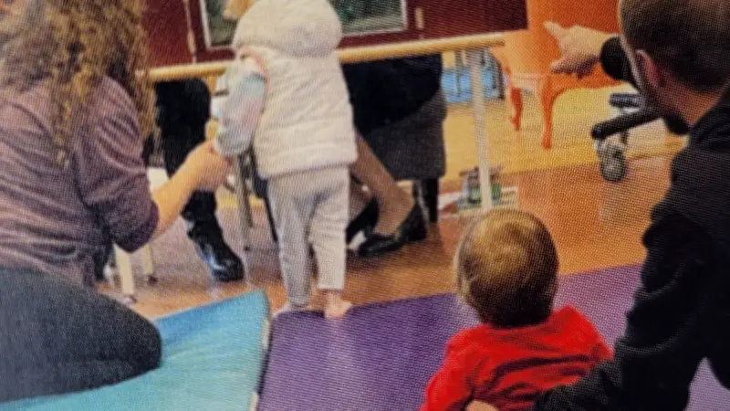 Bébés lecteurs à Saint-Aunès : le kamishibaï enchante les tout-petits à la médiathèque