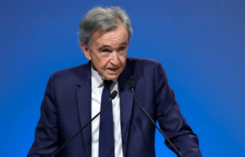 Bernard Arnault franchit les 50% du capital de LVMH, renforçant son contrôle familial