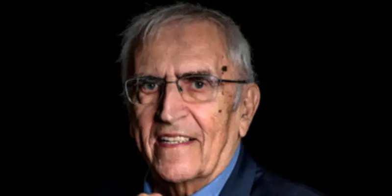 Bernard Barrault, éditeur légendaire, s'éteint à 86 ans après un dernier déjeuner littéraire