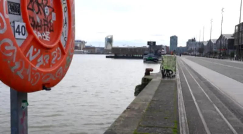 Bordeaux : après une noyade fatale, une pétition réclame des barrières aux Bassins à flot