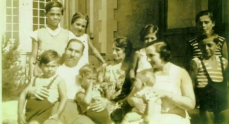 Bordeaux honore la mémoire du Dr Schinazi avec un Pavé de mémoire