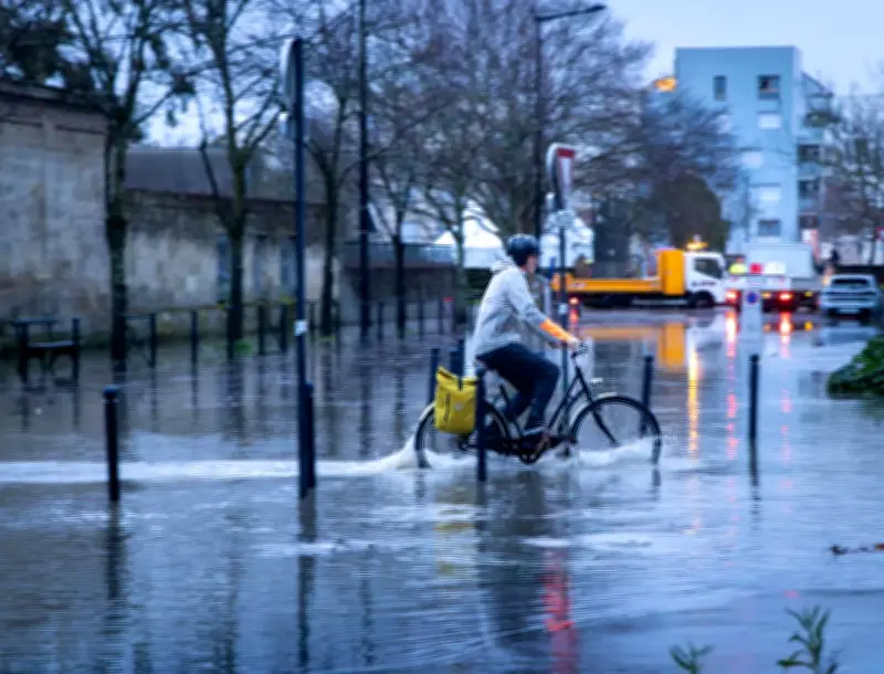 Bordeaux sous les eaux : la Garonne atteint 6,85 mètres lors d'une crue impressionnante