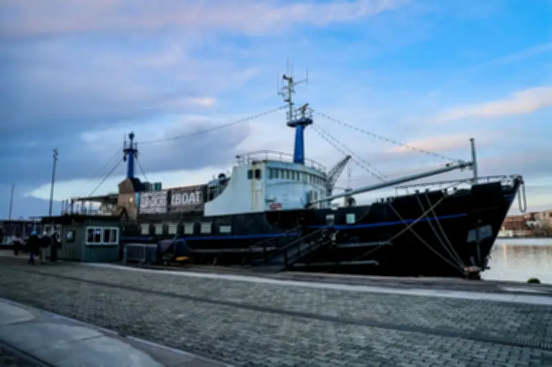 Bordeaux : un appel à projets pour redonner vie au bateau de l'ex-I.Boat