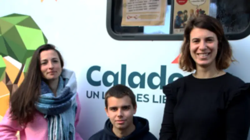 Calade en vadrouille : un camping-car social au service des villages du Gard