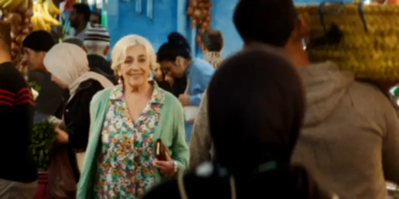 Carmen Maura incarne une veuve tangerine dans "Rue Malaga" de Maryam Touzani