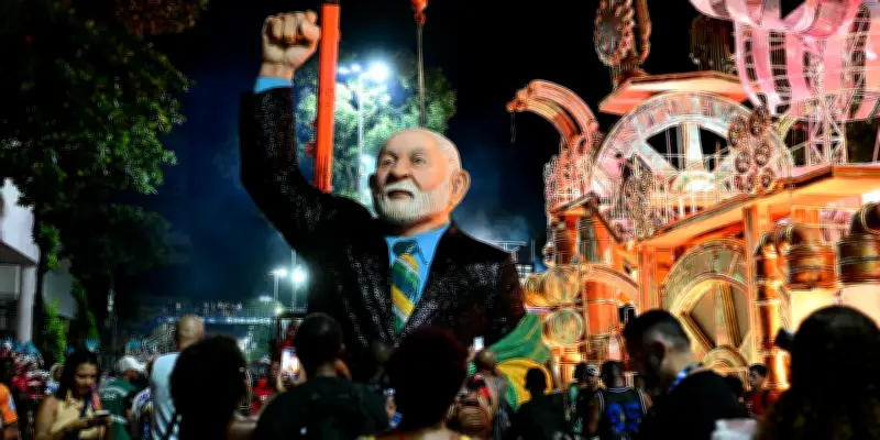 Carnaval de Rio : un défilé de samba en hommage à Lula divise le Brésil