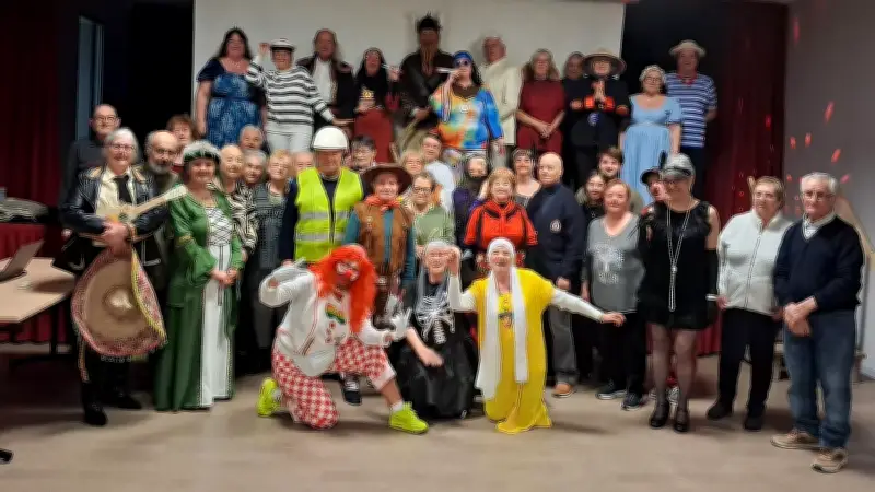 Carnaval réussi pour Les Festaïres : costumes et convivialité au rendez-vous