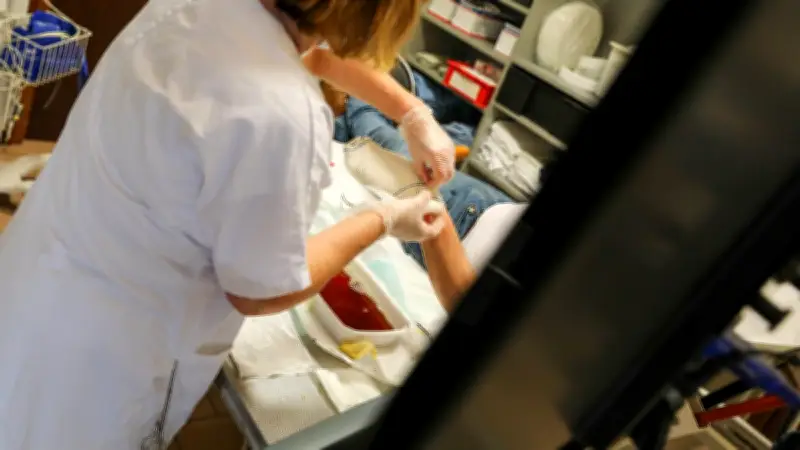 Écart salarial hommes-femmes : une réduction lente malgré des inégalités persistantes