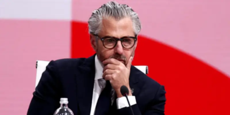 Casey Wasserman fragilisé par ses liens avec Epstein, des artistes quittent son agence