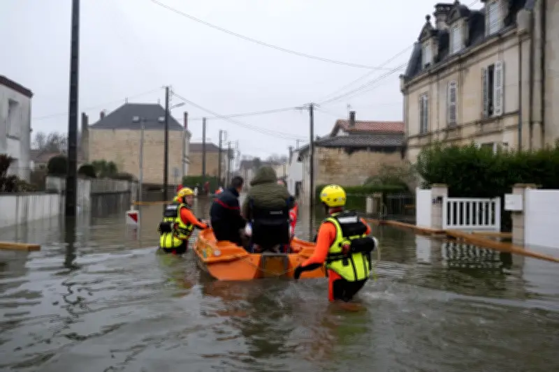Charente en crue : niveau historique entre 1982 et 1994, nombreuses fermetures