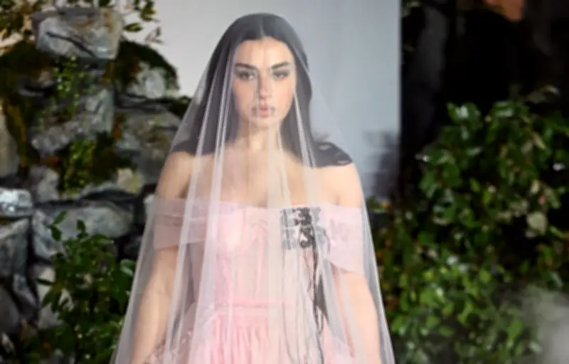 Charli XCX tête d'affiche du prochain film d'horreur de Takashi Miike