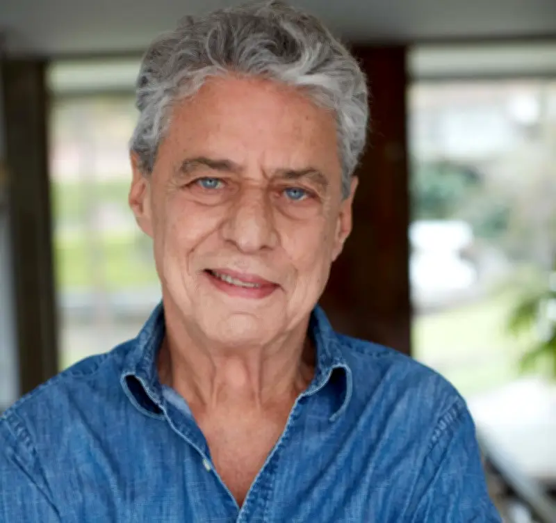 Chico Buarque publie 'Rome de Rio', un roman sur l'exil et la mémoire