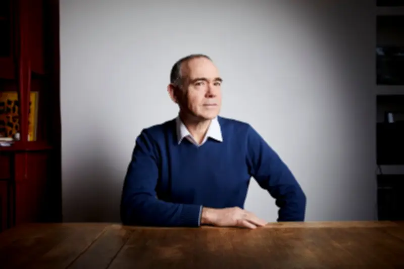 Christophe Boltanski explore la poésie des lieux anonymes dans 'Le Trait de Côte'