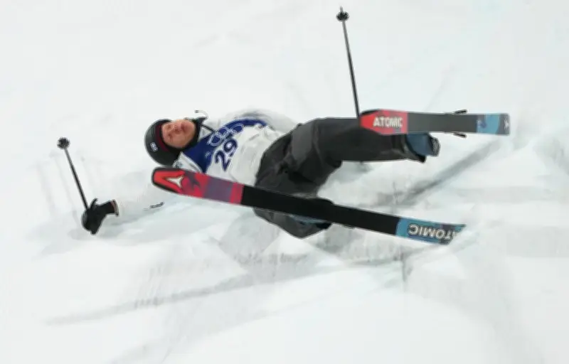 Chute effrayante de Lajunen en big air aux JO 2026 : le risque de commotions en question