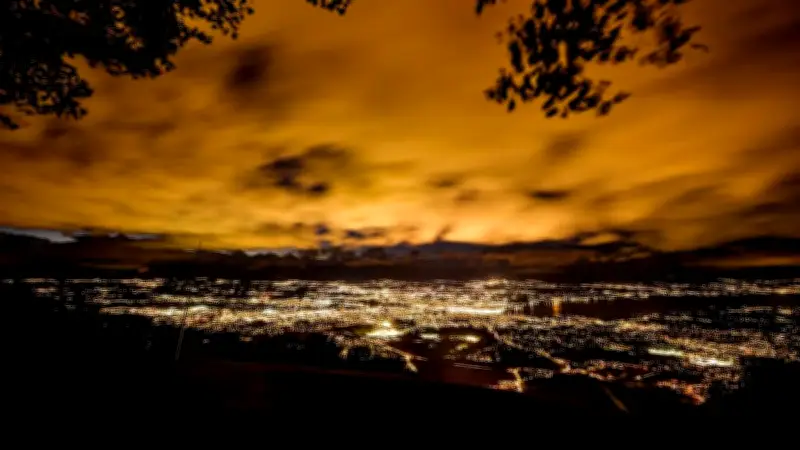 Éclairage nocturne éteint : une étude révèle un impact minime sur la délinquance