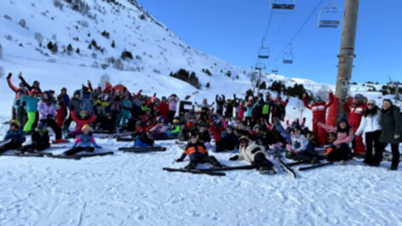 Classe de neige réussie pour 96 élèves de la Vallée du Tarn dans les Pyrénées