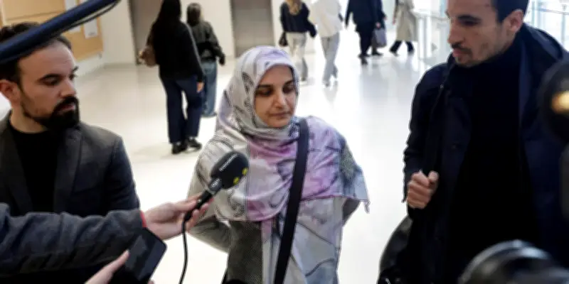 Condamnation de Mahdieh Esfandiari : un verdict qui complique la libération des otages français en Iran