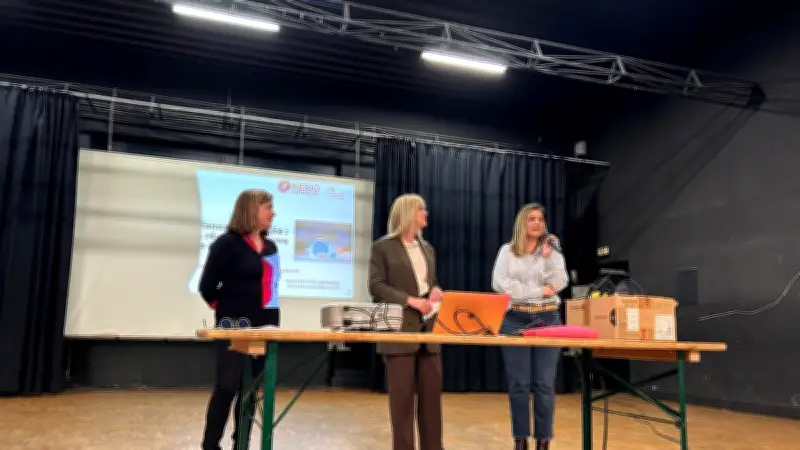 Conférence sur l'enfance connectée : les écrans et le sommeil des jeunes au cœur des débats