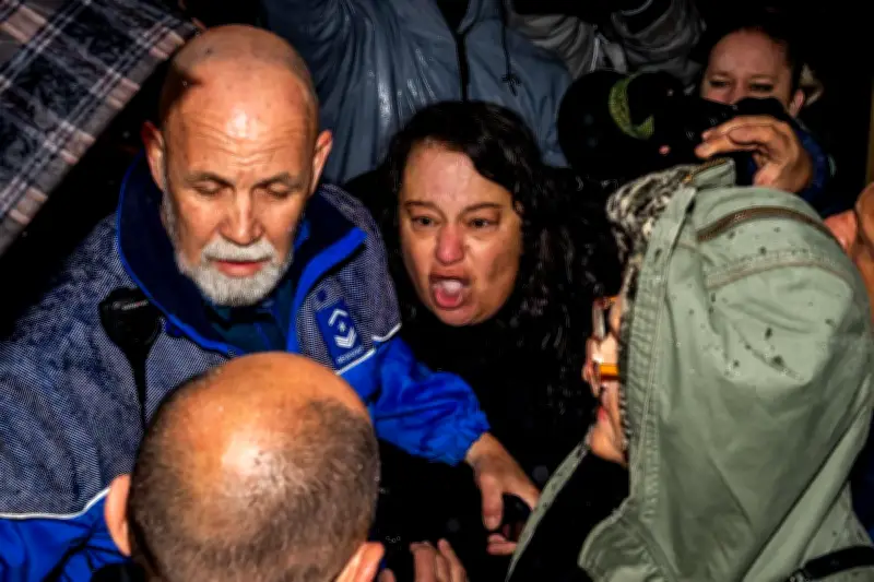 Crans-Montana : le couple Moretti face à la colère des familles des victimes de l'incendie