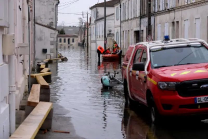 Crue de la Charente : Troisième onde en approche, les prévisionnistes dans l'incertitude