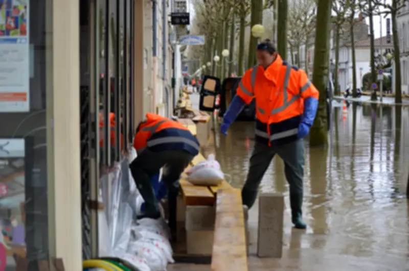 Crue de la Charente : un plateau inquiétant avant une possible nouvelle onde