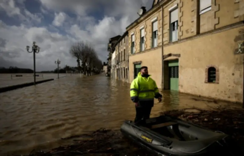 Crue de la Garonne : « On n'est pas au bout » alerte un maire, vigilance rouge maintenue