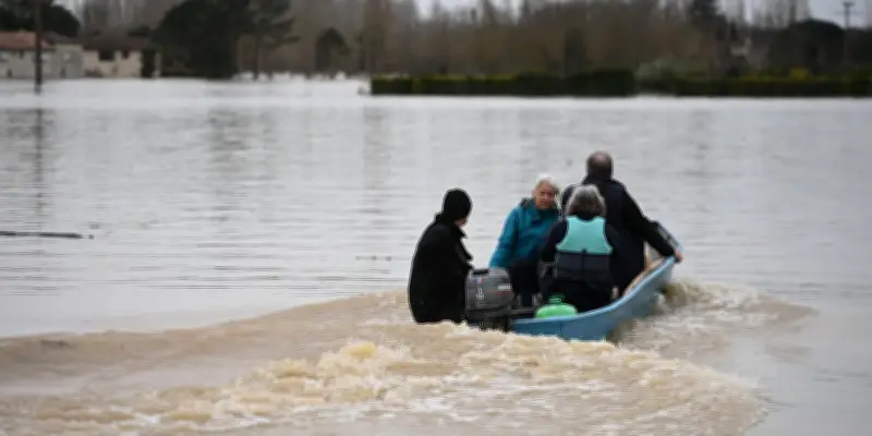 Crue généralisée en France : la Garonne déborde, Vigicrues alerte sur des sols saturés