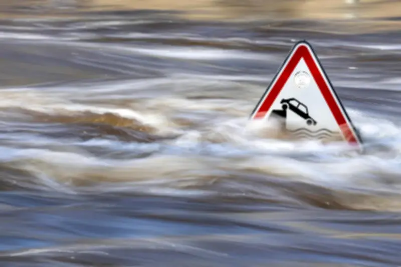 Crues dans l'Ouest : douze départements en vigilance orange, tempête Nils en approche