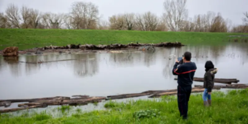 Crues historiques dans le Sud-Ouest : l'entretien des digues en question